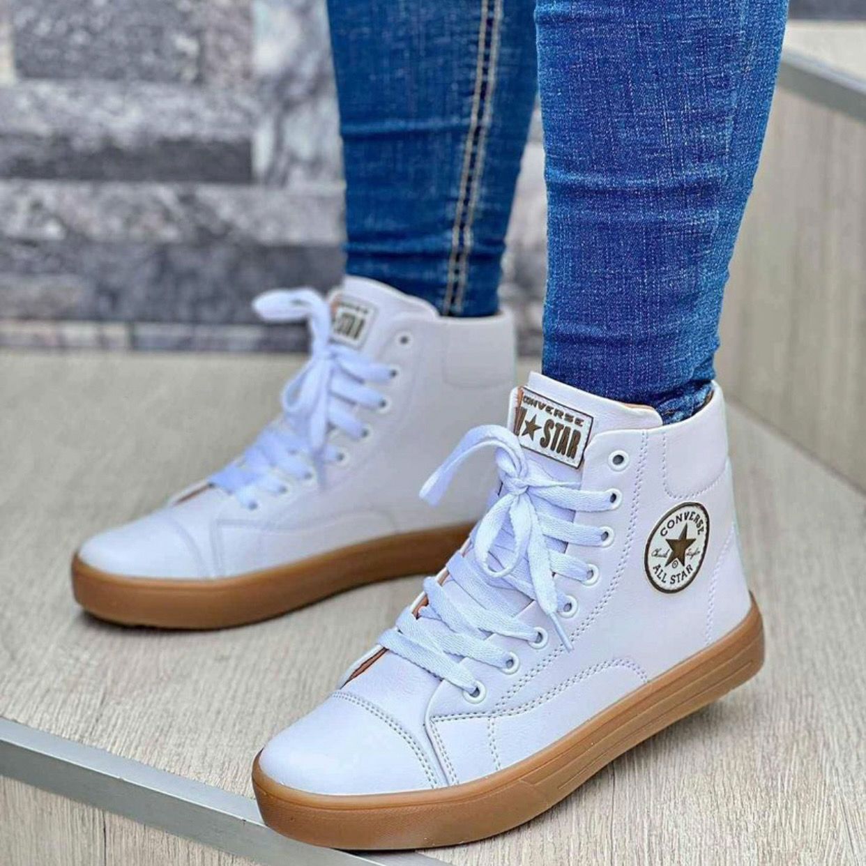 CONVERSE BOTA